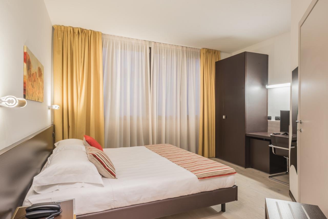 Hotel Continental Zola Predosa Esterno foto